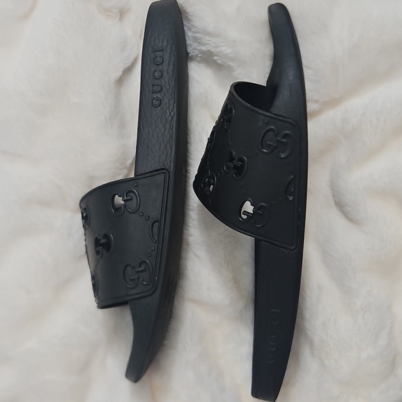 Gucci GG Perforated Rubber Slides Black Size 13 Authenticated - Picture 3 of 16